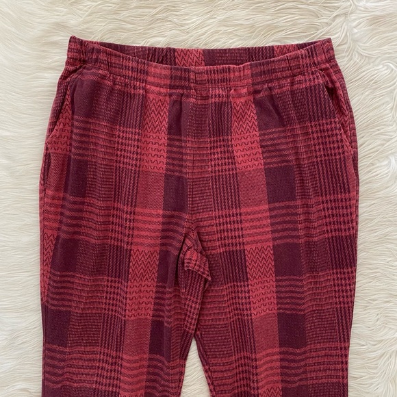 Land’s End Red Burgundy Plaid Sport Knit High Rise
Elastic Waist Pull On Pants - Picture 3 of 11